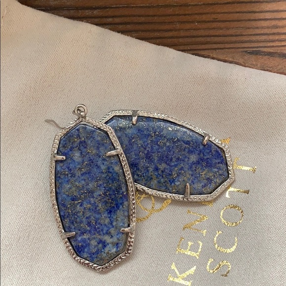 Kendra Scott Danielle in amazing blue Lapis EUC - Picture 3 of 4